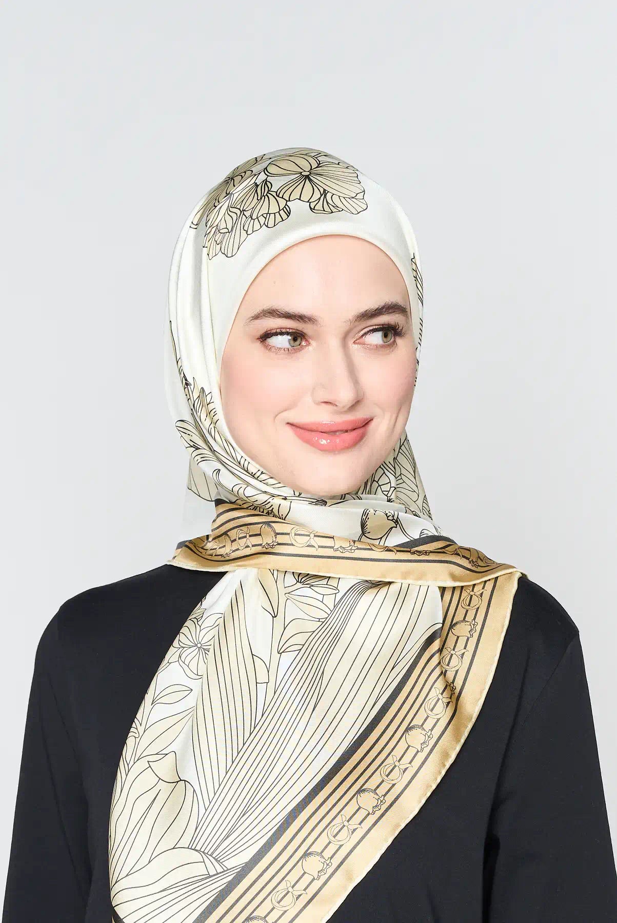 text -- elegant garden golden beige