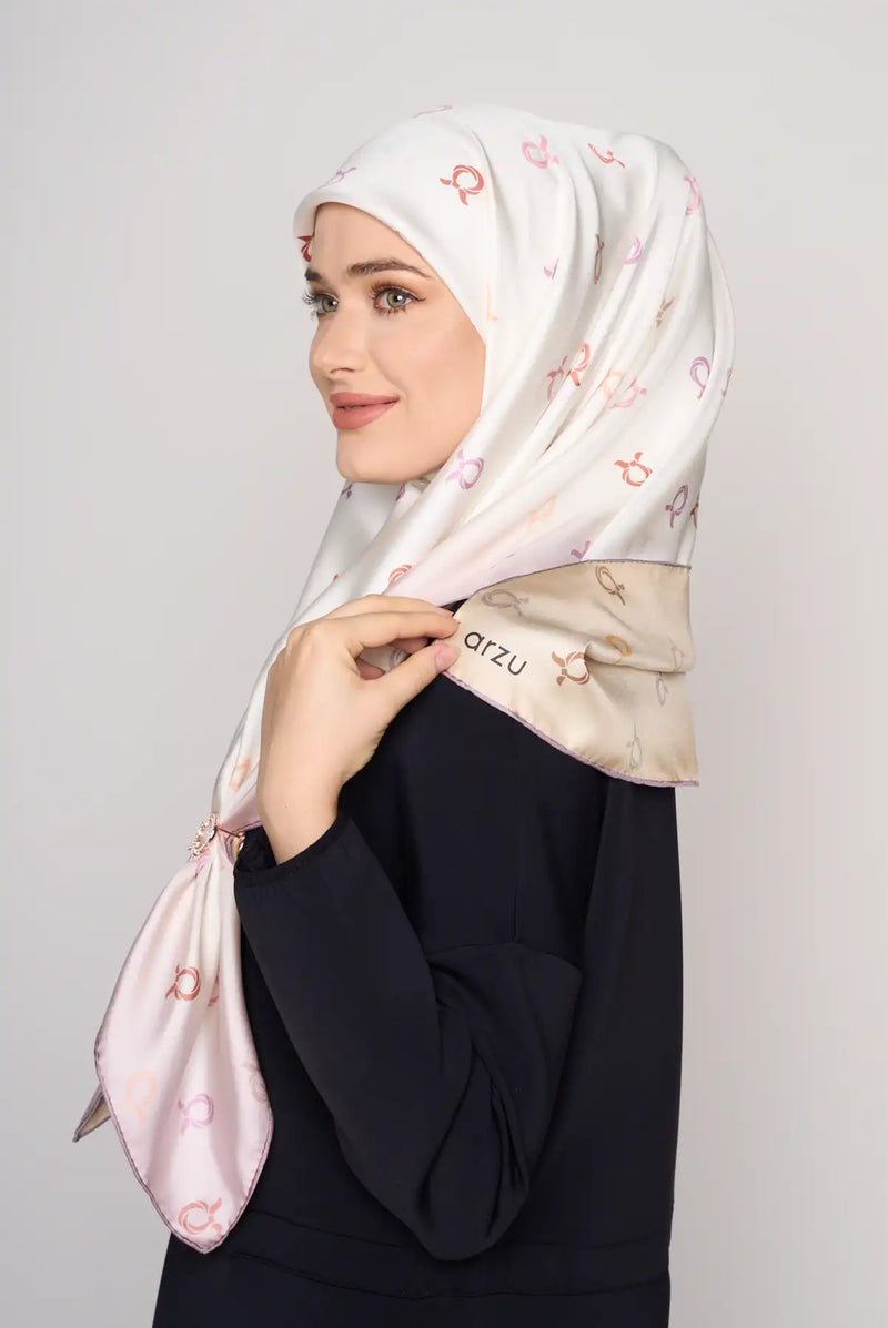 text -- reversible pink and cream