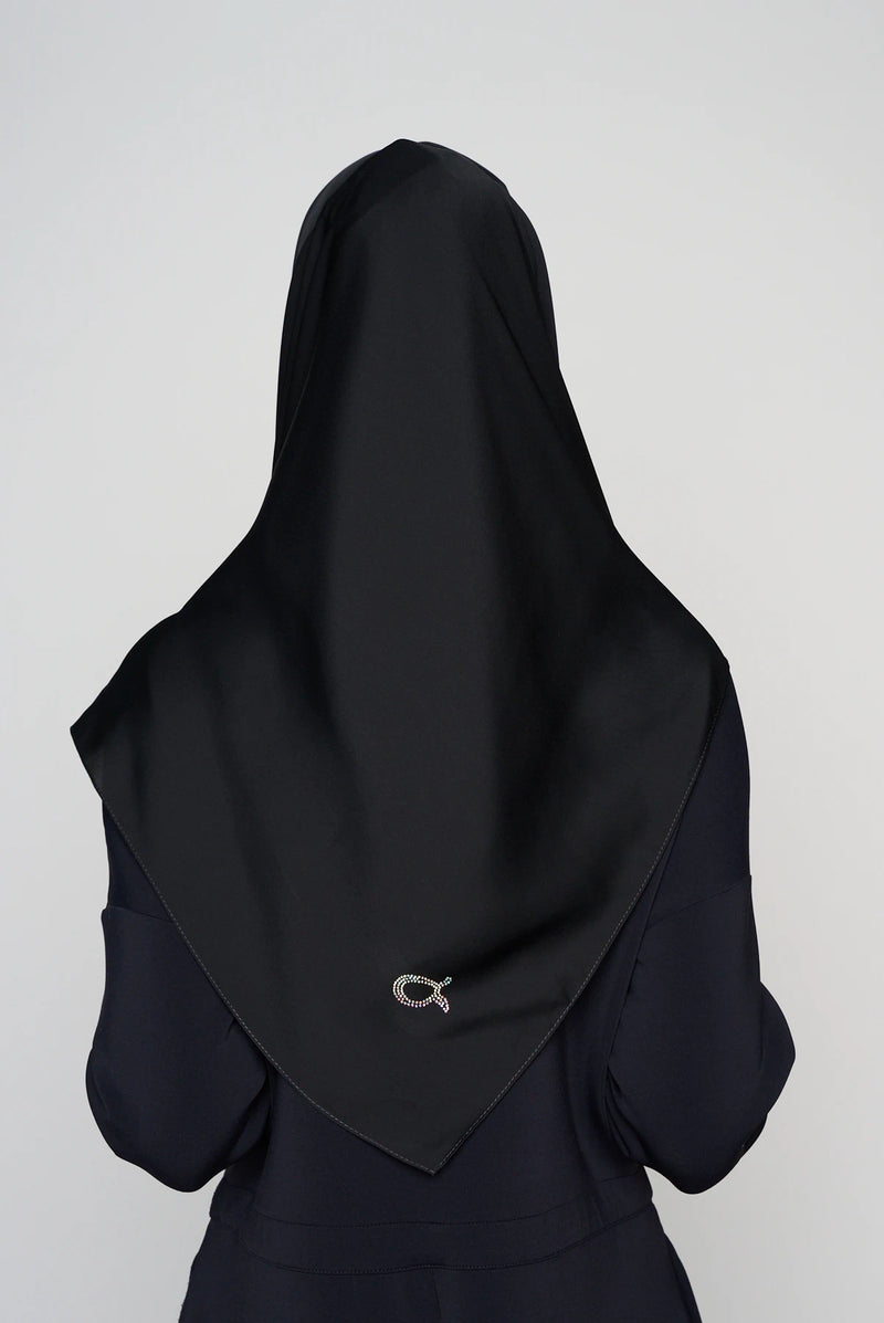 text -- plaintastic black