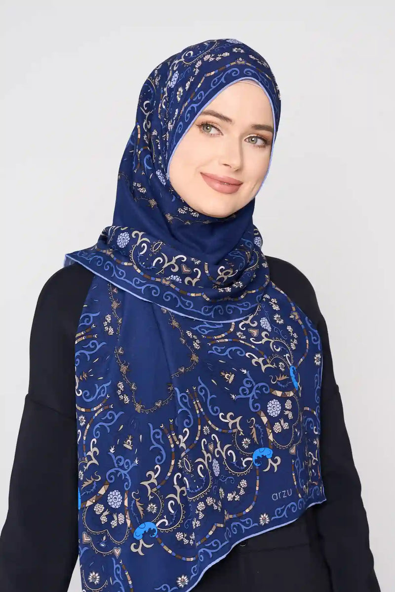 text -- paisley midnight navy
