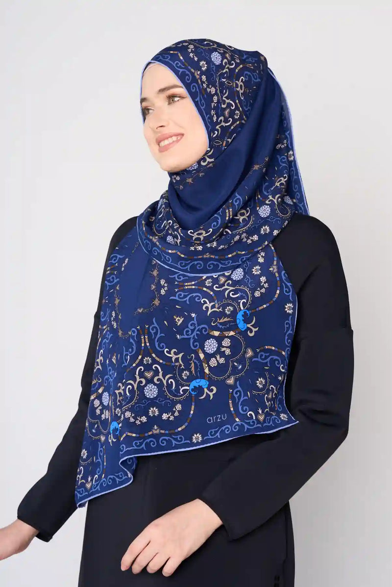 text -- paisley midnight navy