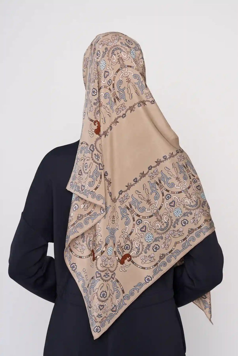 text -- paisley taupe