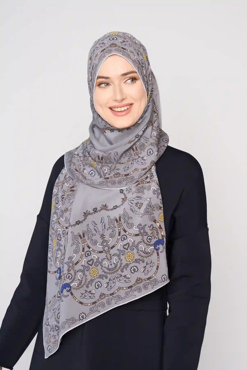text -- paisley platinum grey