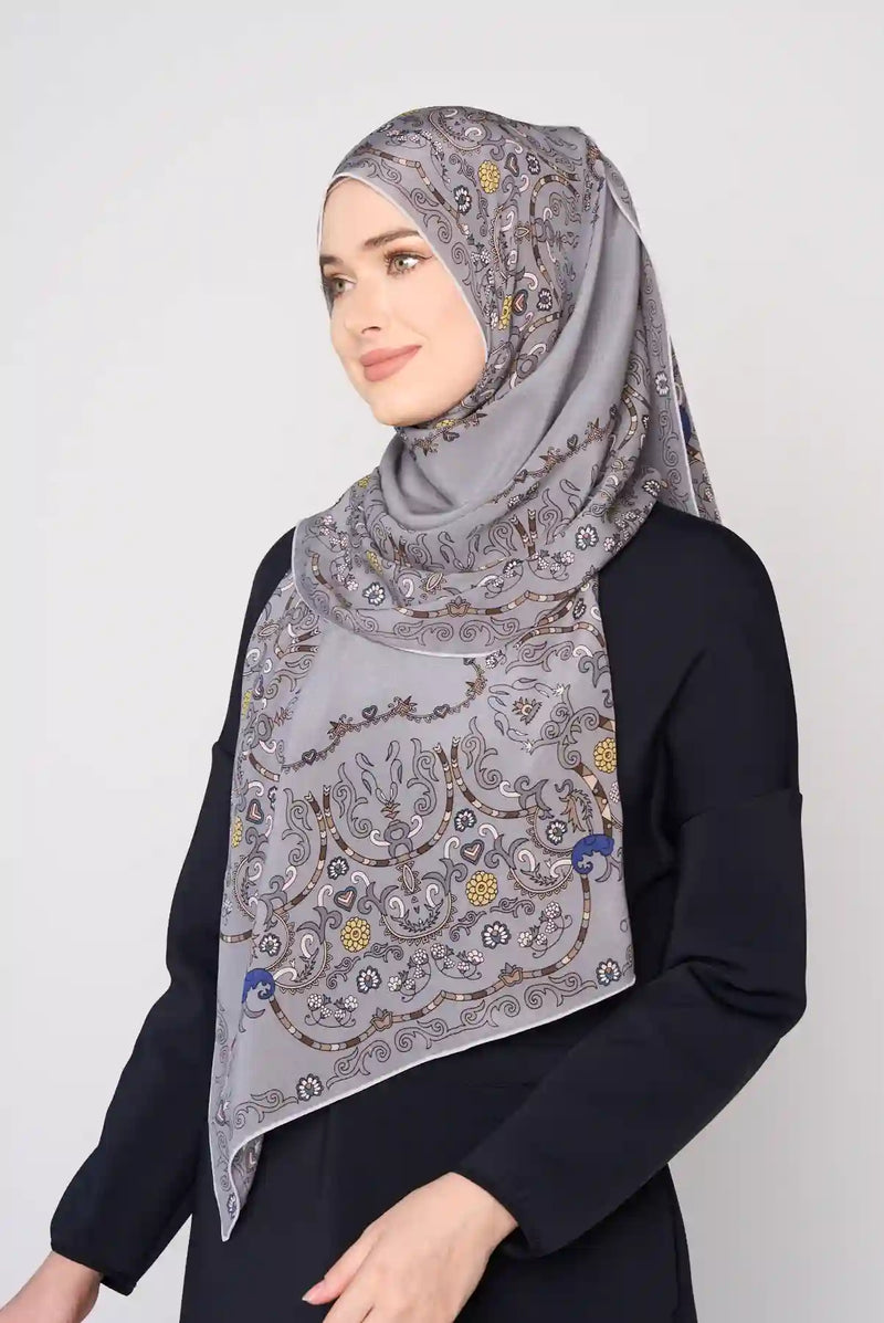 text -- paisley platinum grey