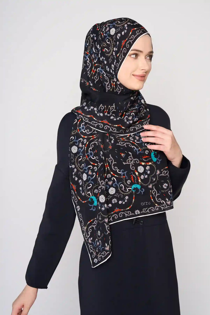 text -- paisley sophisticated black