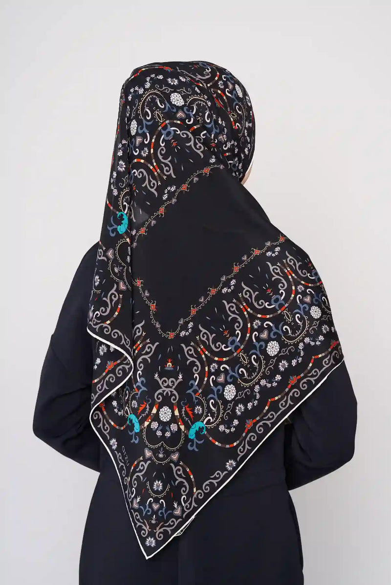 text -- paisley sophisticated black