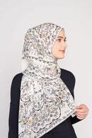 text -- paisley off white