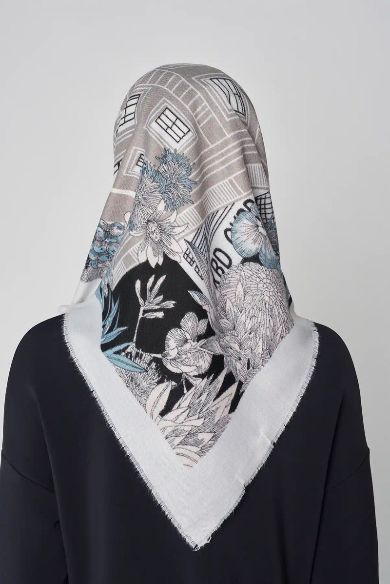 text -- modern floral white