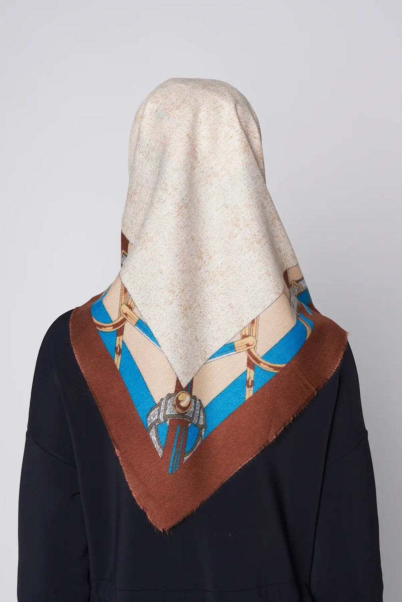 text -- jewelled links brown