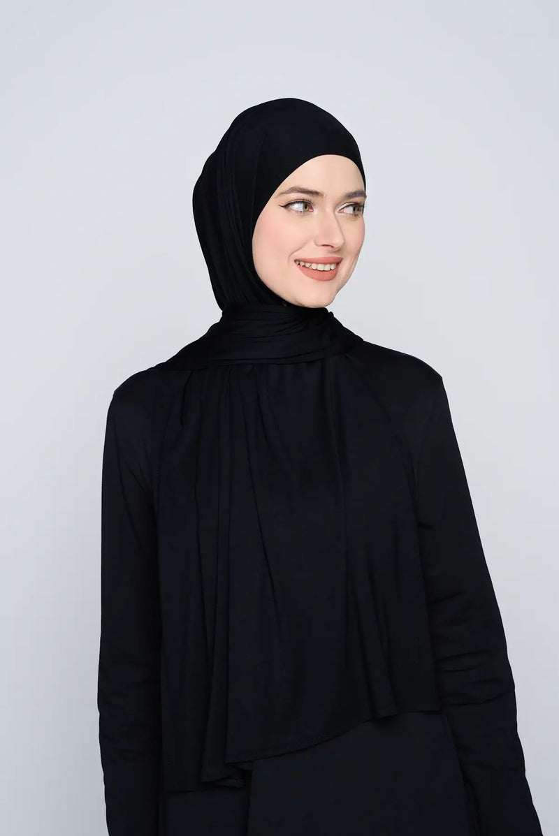 text -- weekend sophisticated black