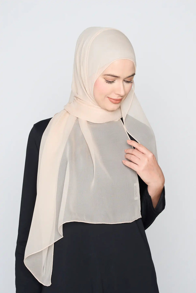 text -- crepe silk sand
