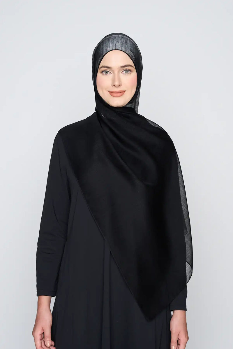 text -- black