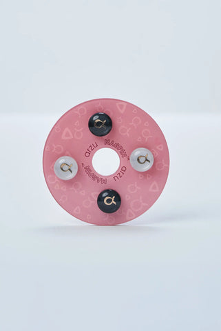 no-pin Magpin™ black + white edition