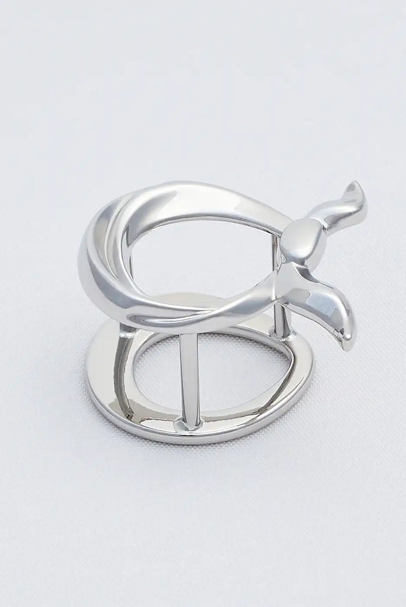 text -- silver ring