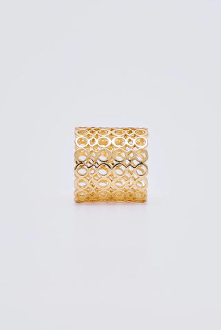 text -- gold ring