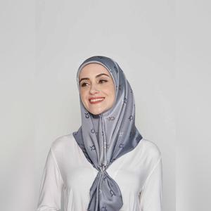 arzu tie the knot TWILL SILK square V2 | printed hijab with natural shimmer