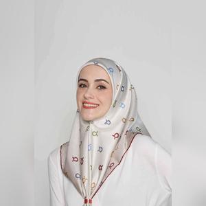 arzu tie the knot TWILL SILK square V2 | printed hijab with natural shimmer