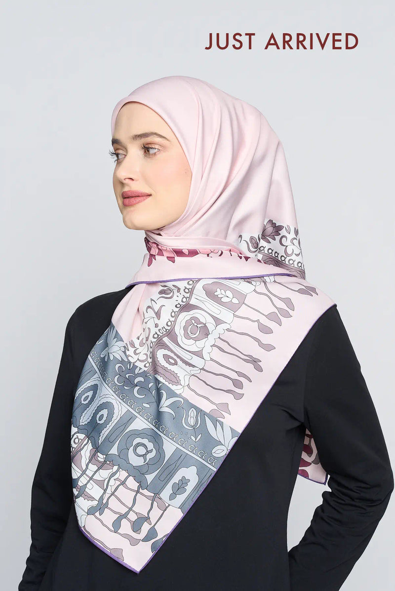 text -- tassels soft pink