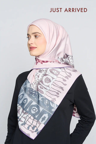 text -- tassels soft pink