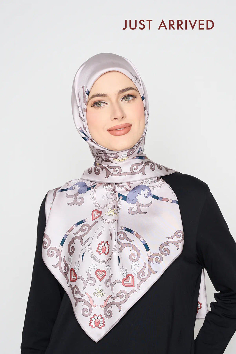 text -- paisley soft lilac