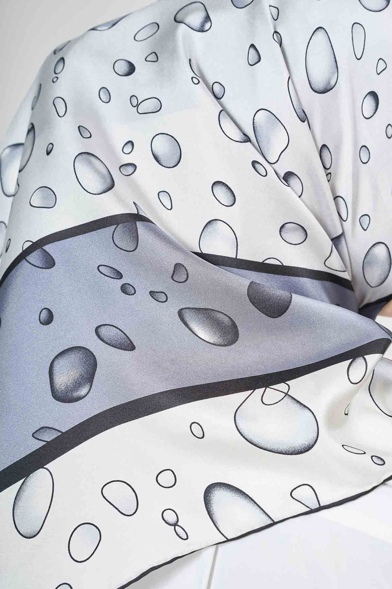 text -- shimmering bubbles grey