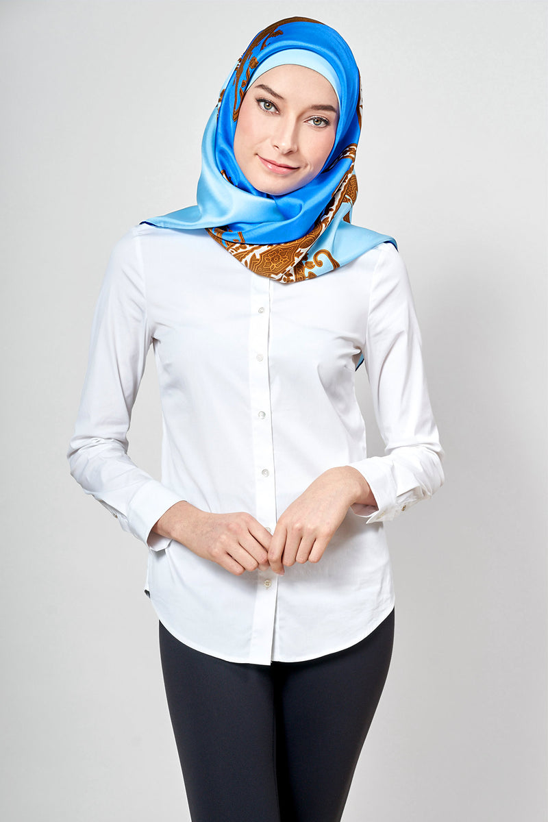 text -- shimmering jet set blue paisley