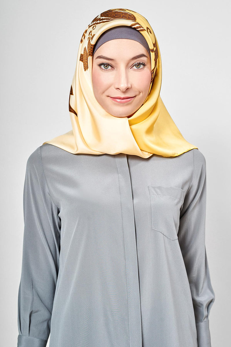 text -- shimmering yellow paisley
