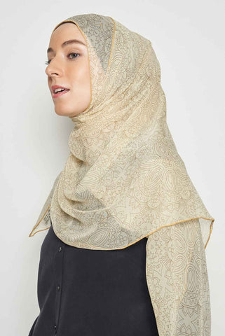 text -- jewel yellow sapphire