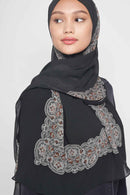 text -- lace sophisticated black 