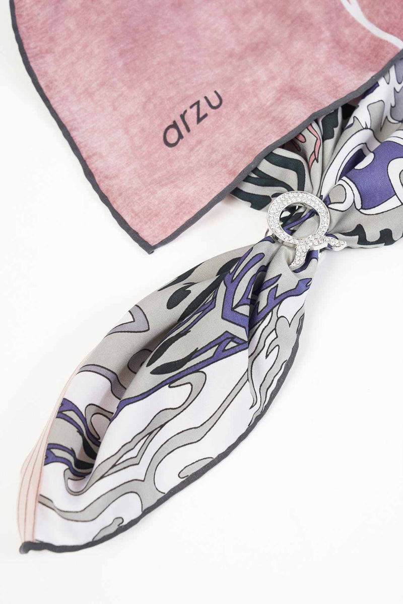 text -- fashion ladylike pink