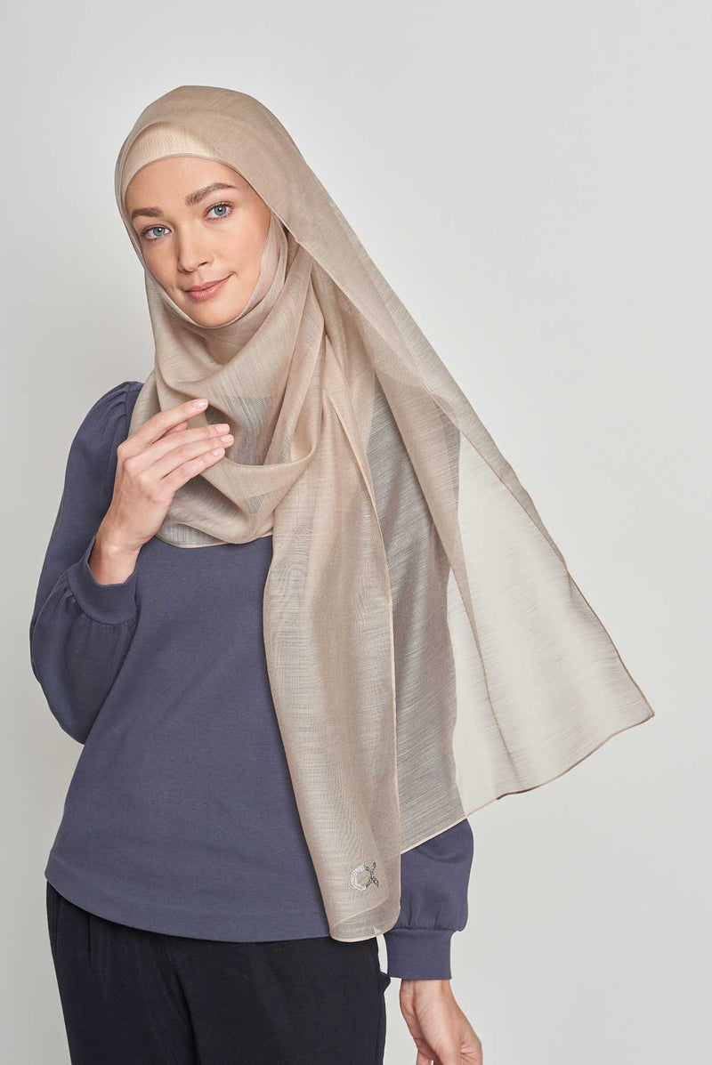 text -- cashmere taupe