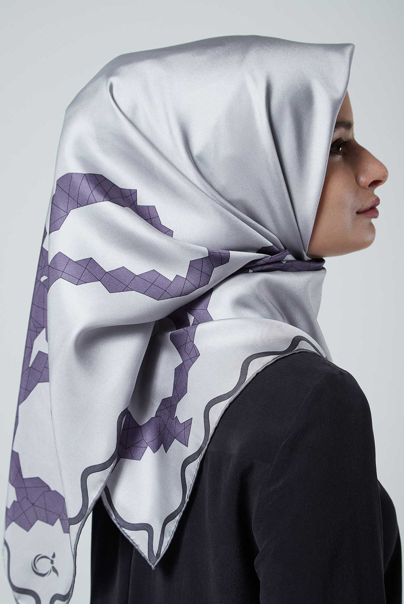 text -- graphic illusion grey purple