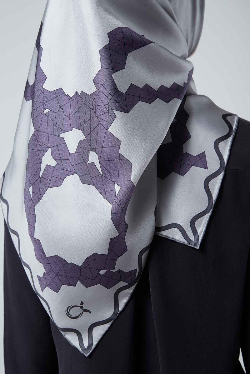text -- graphic illusion grey purple