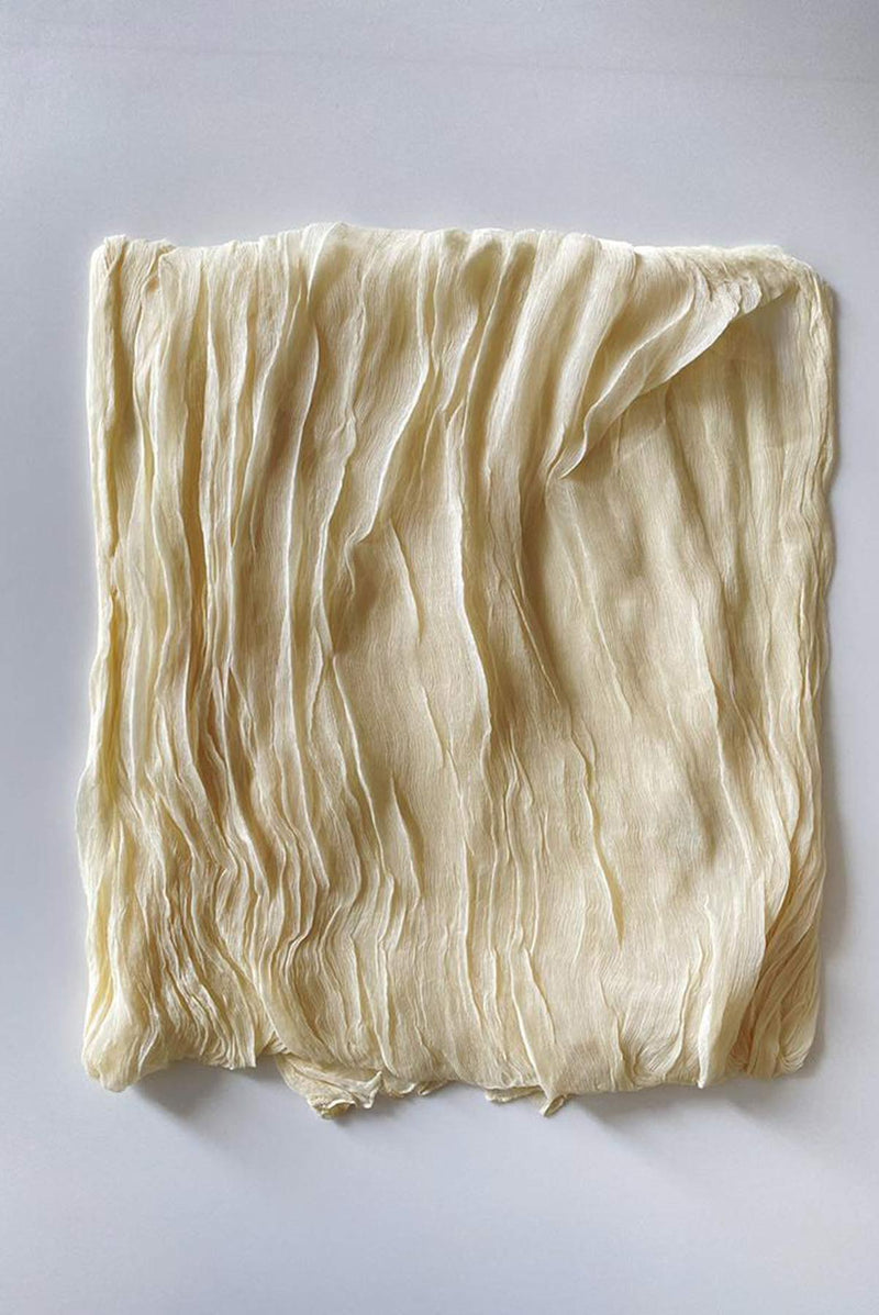 text -- chiffon silk cream