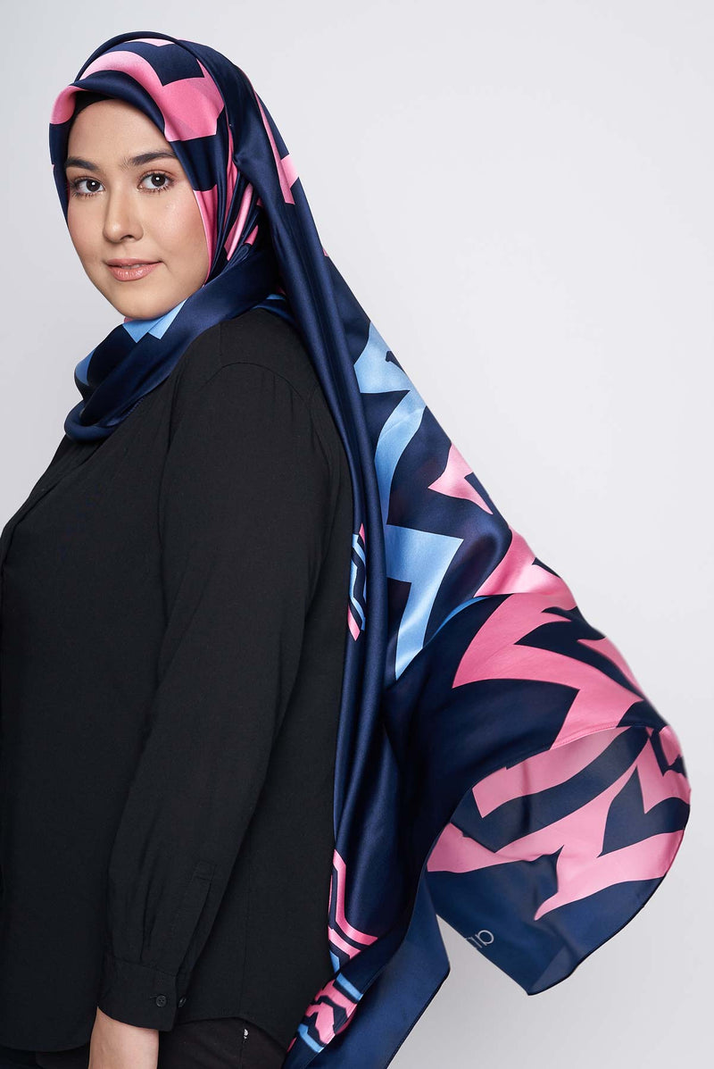 text -- trendsetter midnight navy